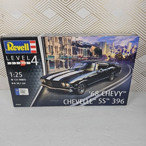 Revell 07662 1968 ChevyTM ChevelleTM SSTM 396 1:25 Scale Model Kit PARTIAL COMP - Picture 10 of 11